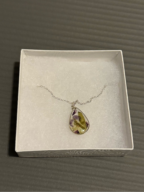 Jewelry - Teardrop Floral Resin Pendant Necklace - Purple & Green